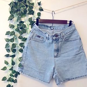 Rider's by Lee light wash vintage jean shorts